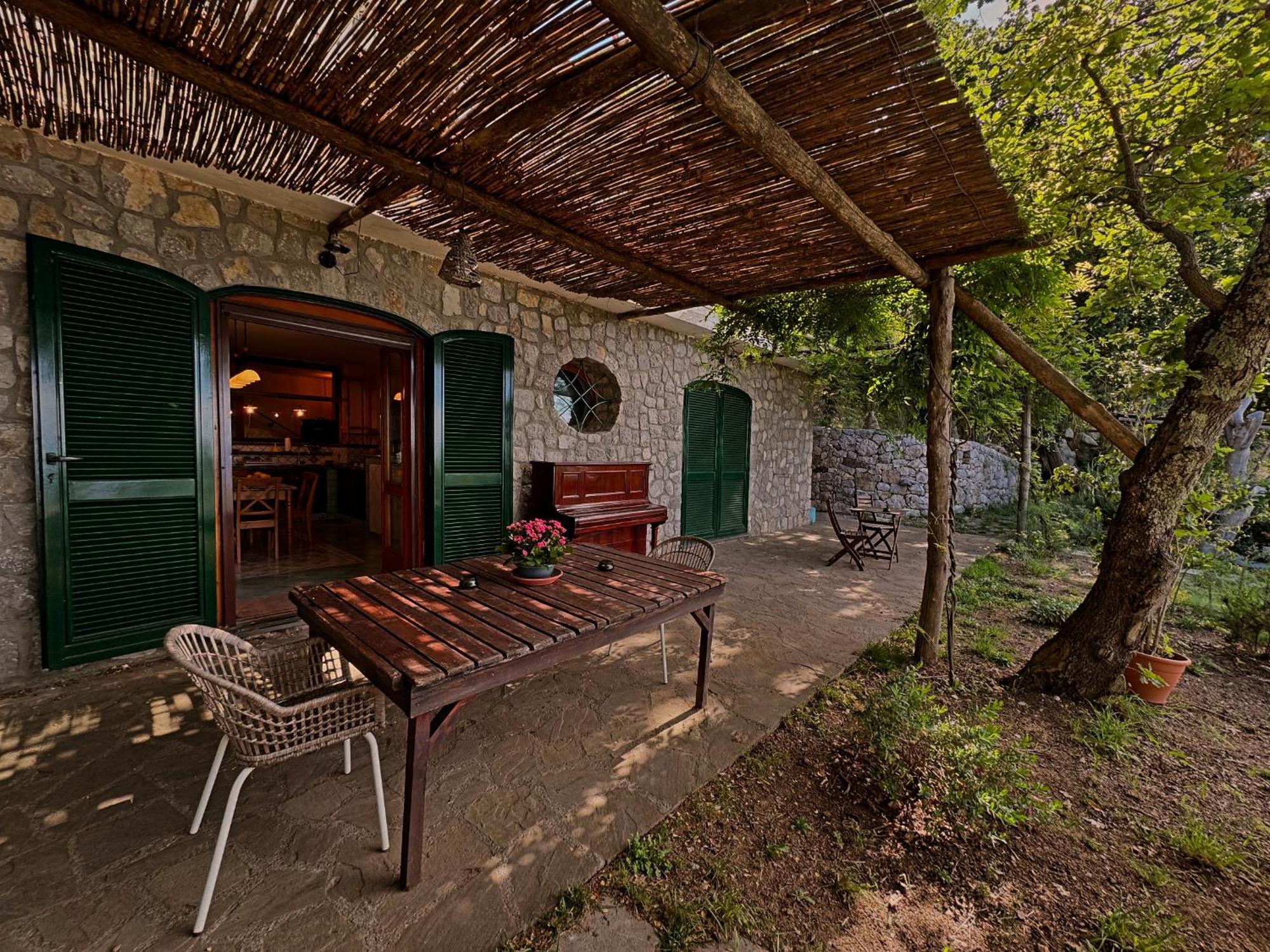 Bed and Breakfast Groove'N'Grove Сант-Агата-суй-Дуе-Гольфі Екстер'єр фото